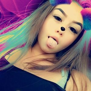 Meet your Posher, Crystal